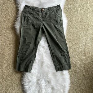 Calvin Klein Green Capris